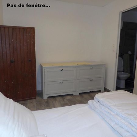 Studio Chez Steph Eyguieres Bagian luar foto
