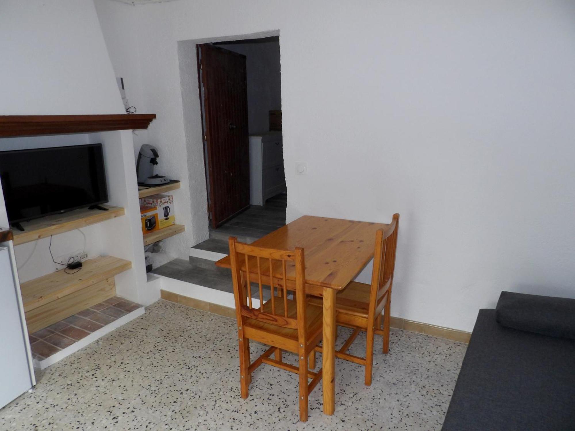 Studio Chez Steph Eyguieres Bagian luar foto