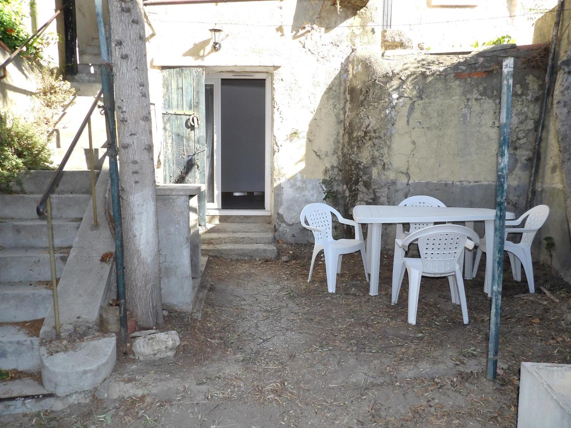 Studio Chez Steph Eyguieres Bagian luar foto