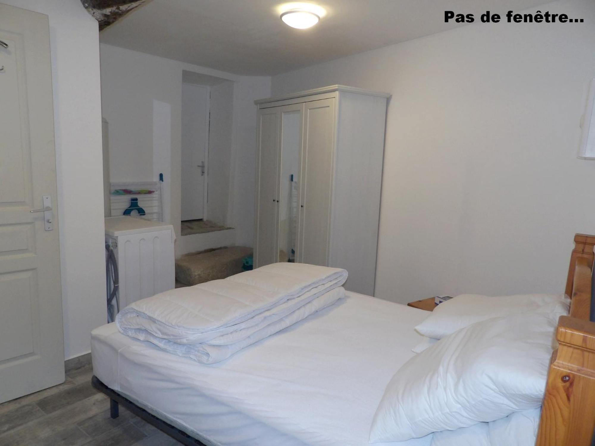 Studio Chez Steph Eyguieres Bagian luar foto